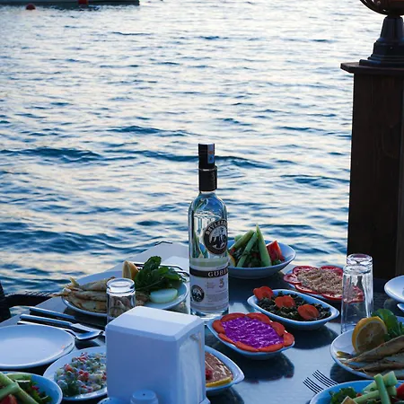 Otel Oscar Seaside & By Club Aquarium 4*