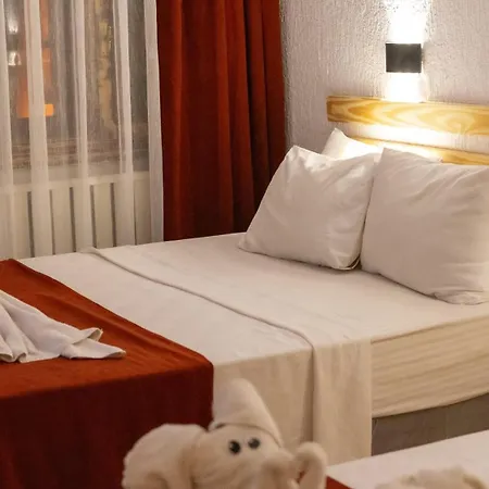 Club Aquarium & Hotel 3*