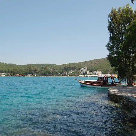 Oscar Seaside & Szálloda