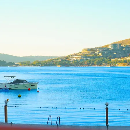 Oscar Seaside & Guvercinlik