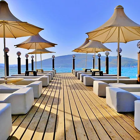 Oscar Seaside & Szálloda Guvercinlik