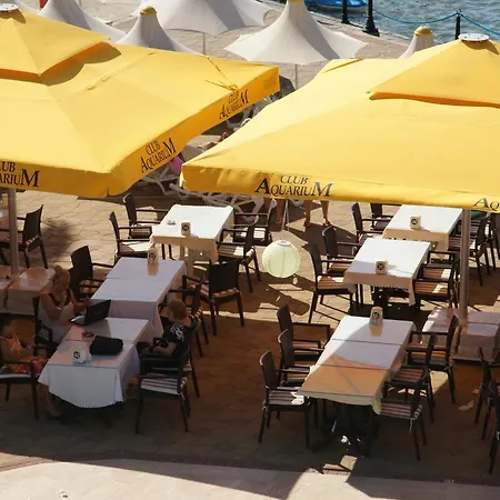Oscar Seaside & فندق