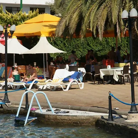 Oscar Seaside & فندق 4*